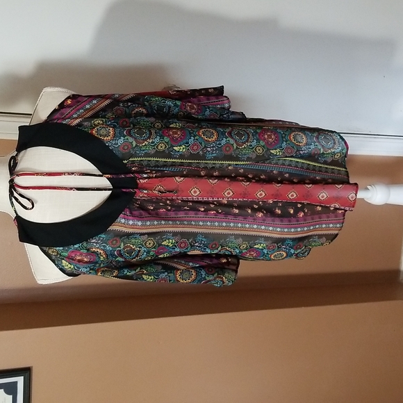 3 for 20. Ladies top,  XL. - Picture 5 of 6